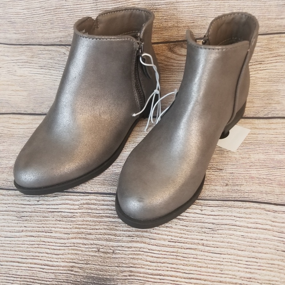 Silver ankle boots by Cat and Jack